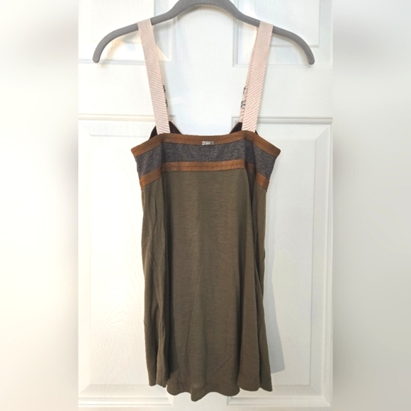 ( VPL ) Halter / Camisole Top - Picture 4 of 8